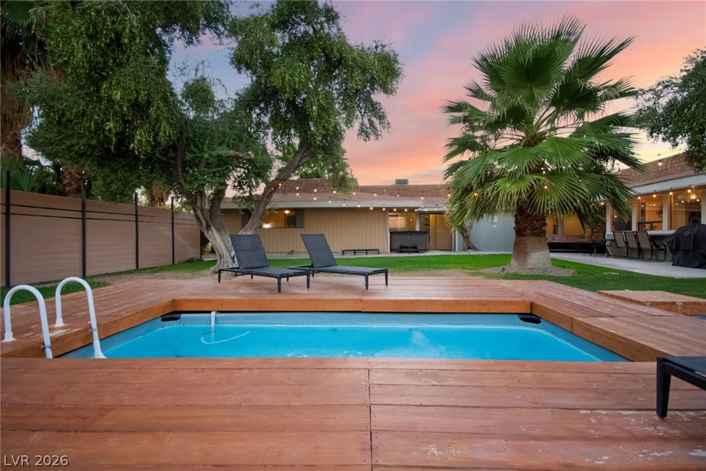5710 Madre Mesa, Las Vegas, NV 89108