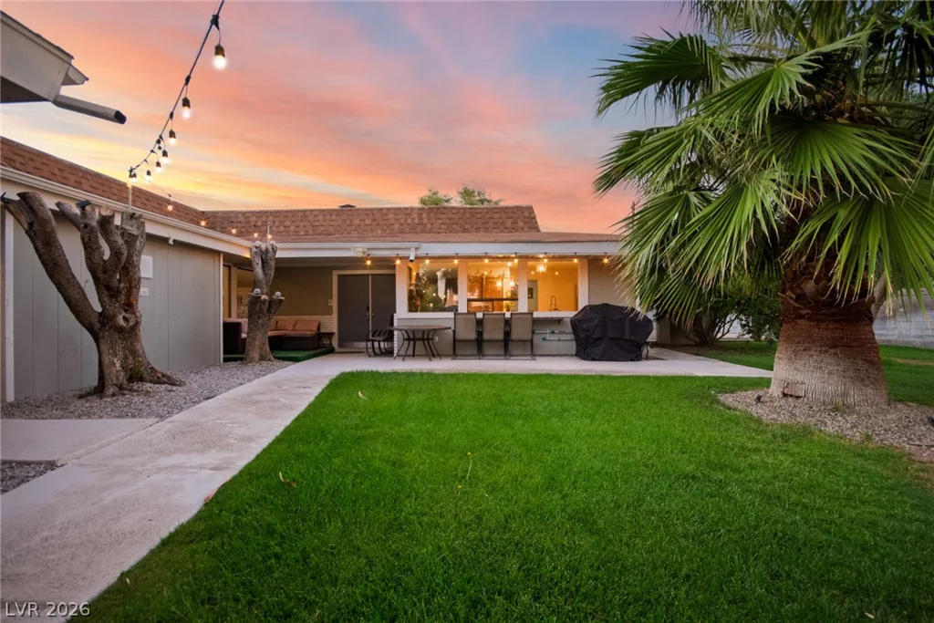 5710 Madre Mesa, Las Vegas, NV 89108