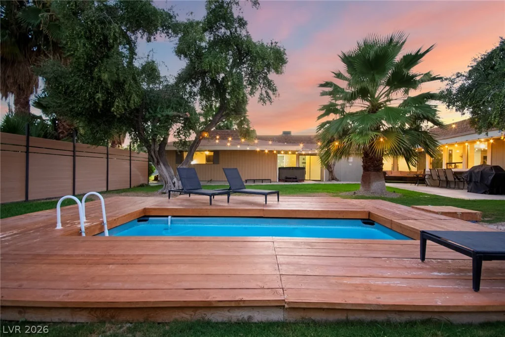 5710 Madre Mesa, Las Vegas, NV 89108