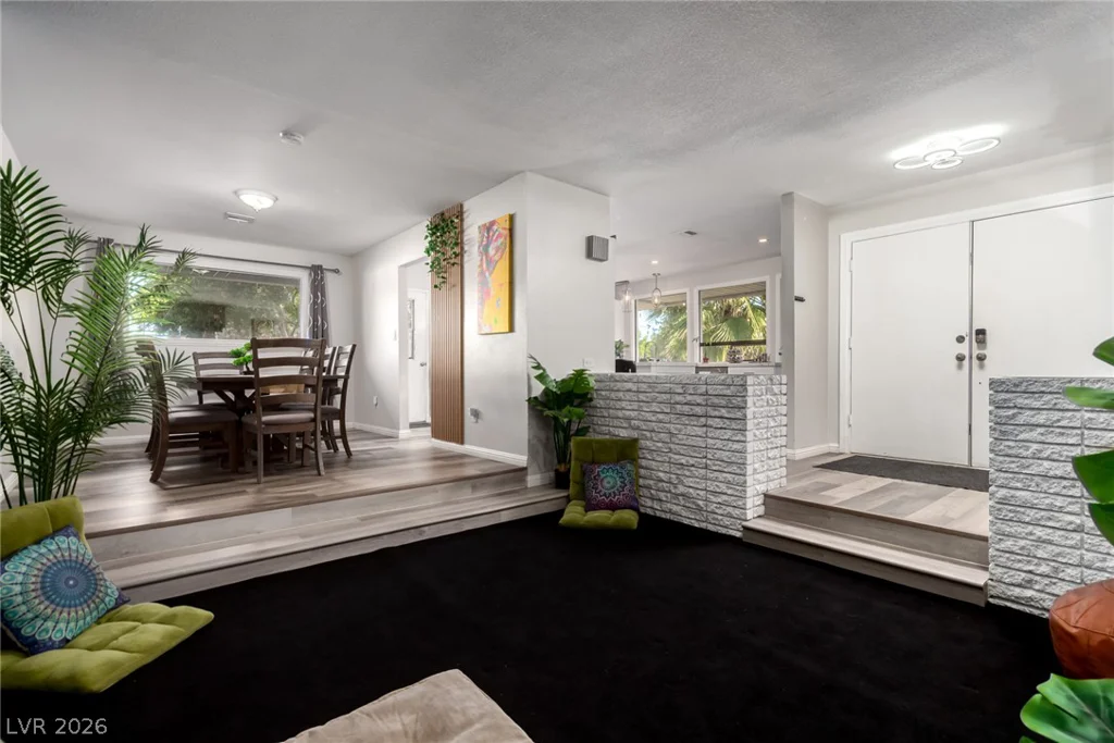 5710 Madre Mesa, Las Vegas, NV 89108