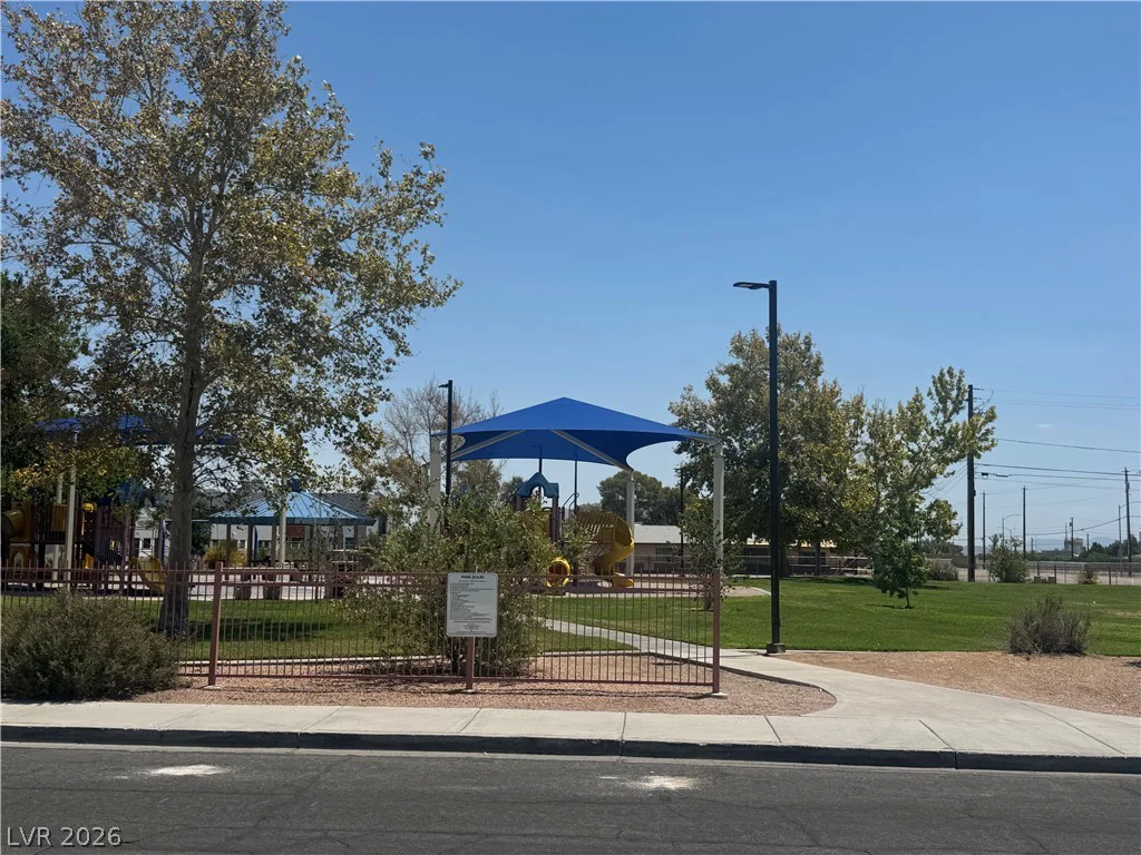 909 Mezpah, Las Vegas, NV 89106