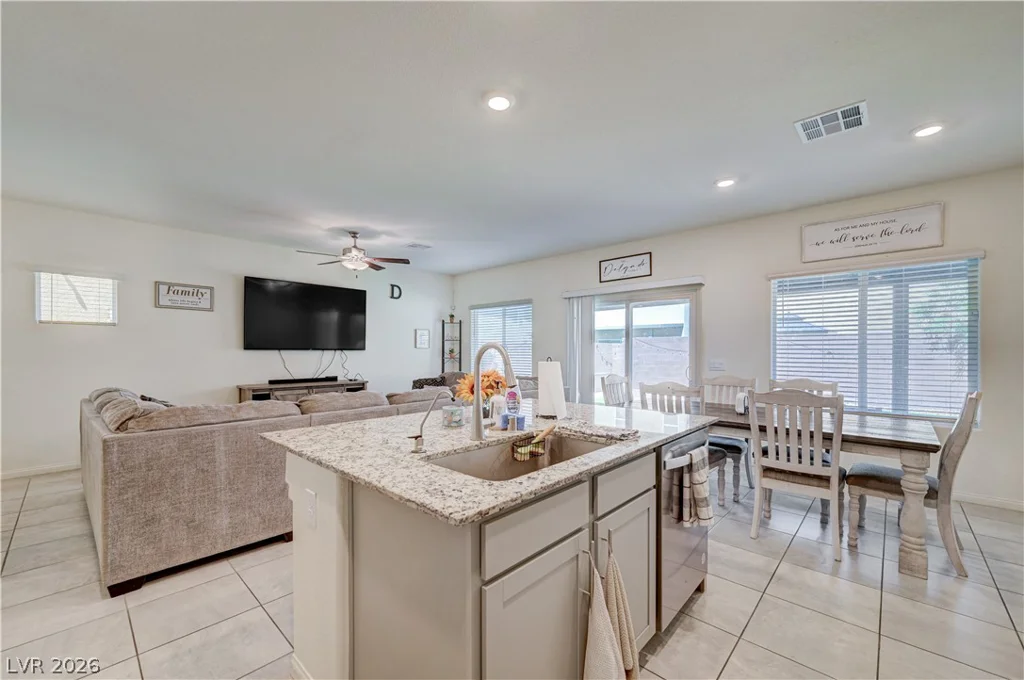 7617 Moore Creek, North Las Vegas, NV 89084