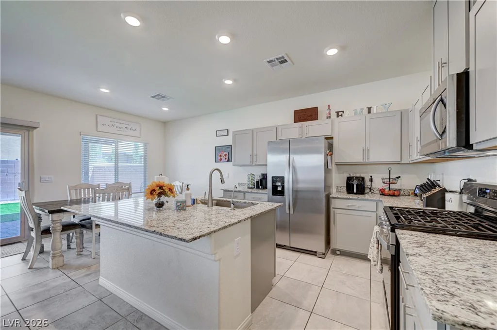 7617 Moore Creek, North Las Vegas, NV 89084