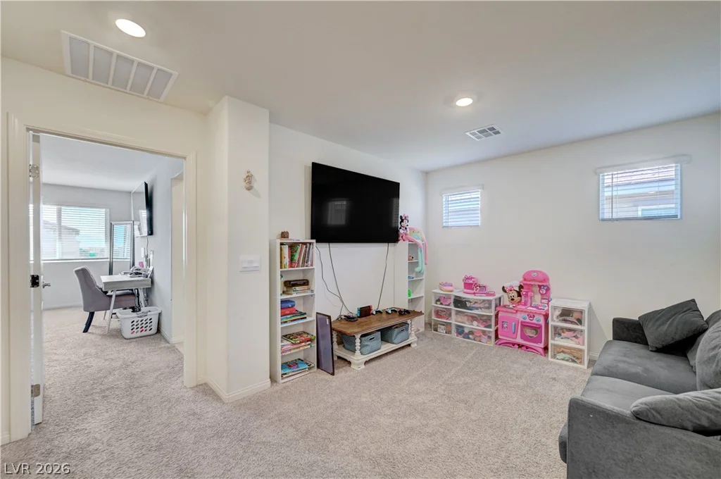 7617 Moore Creek, North Las Vegas, NV 89084