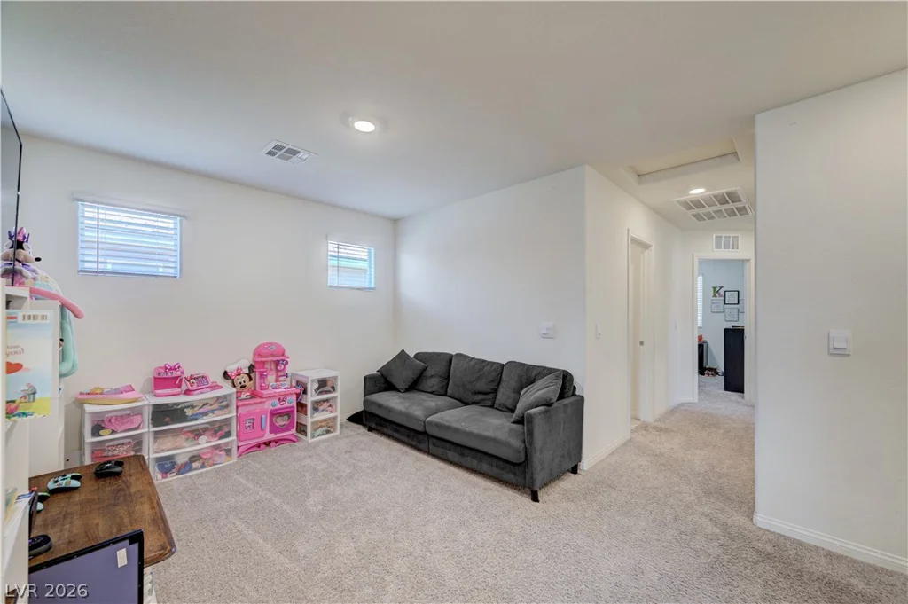 7617 Moore Creek, North Las Vegas, NV 89084