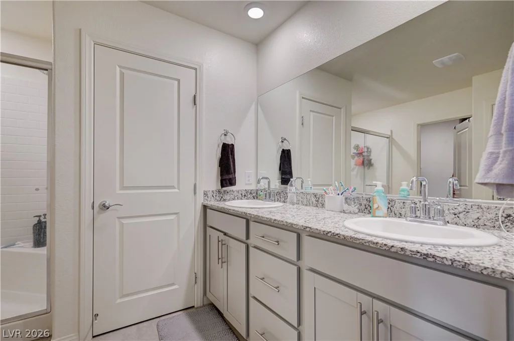 7617 Moore Creek, North Las Vegas, NV 89084