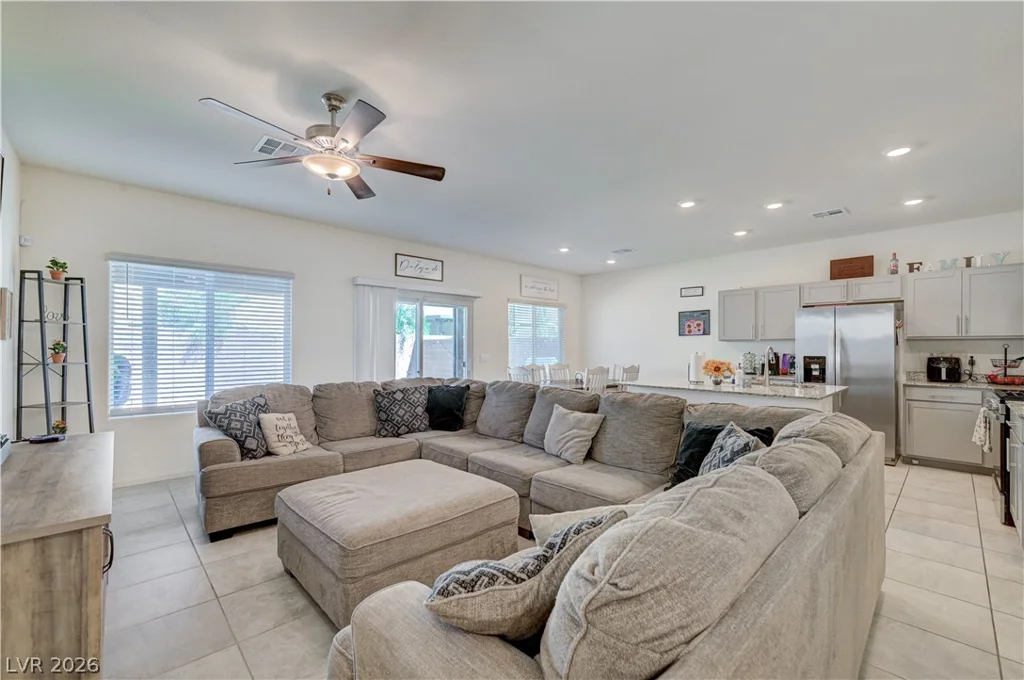 7617 Moore Creek, North Las Vegas, NV 89084