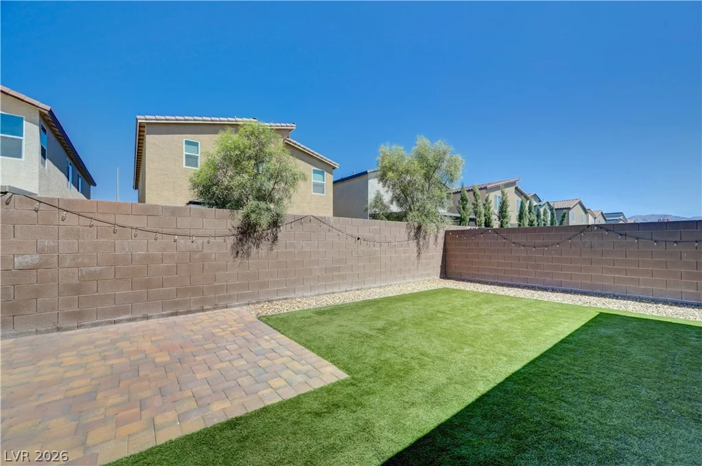 7617 Moore Creek, North Las Vegas, NV 89084