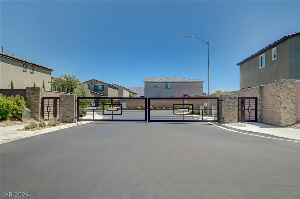 7617 Moore Creek, North Las Vegas, NV 89084