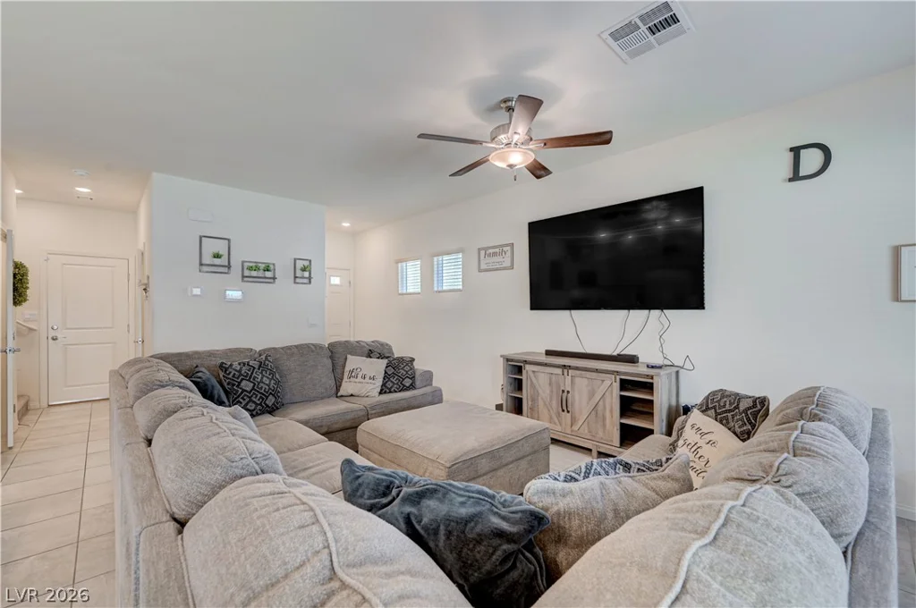 7617 Moore Creek, North Las Vegas, NV 89084