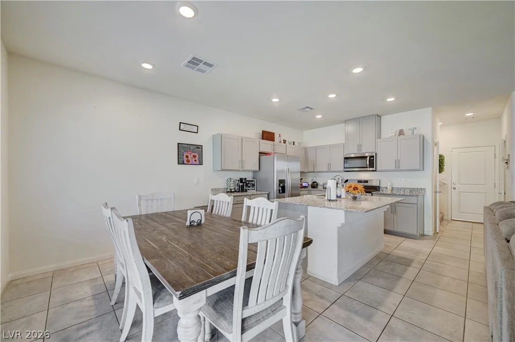 7617 Moore Creek, North Las Vegas, NV 89084