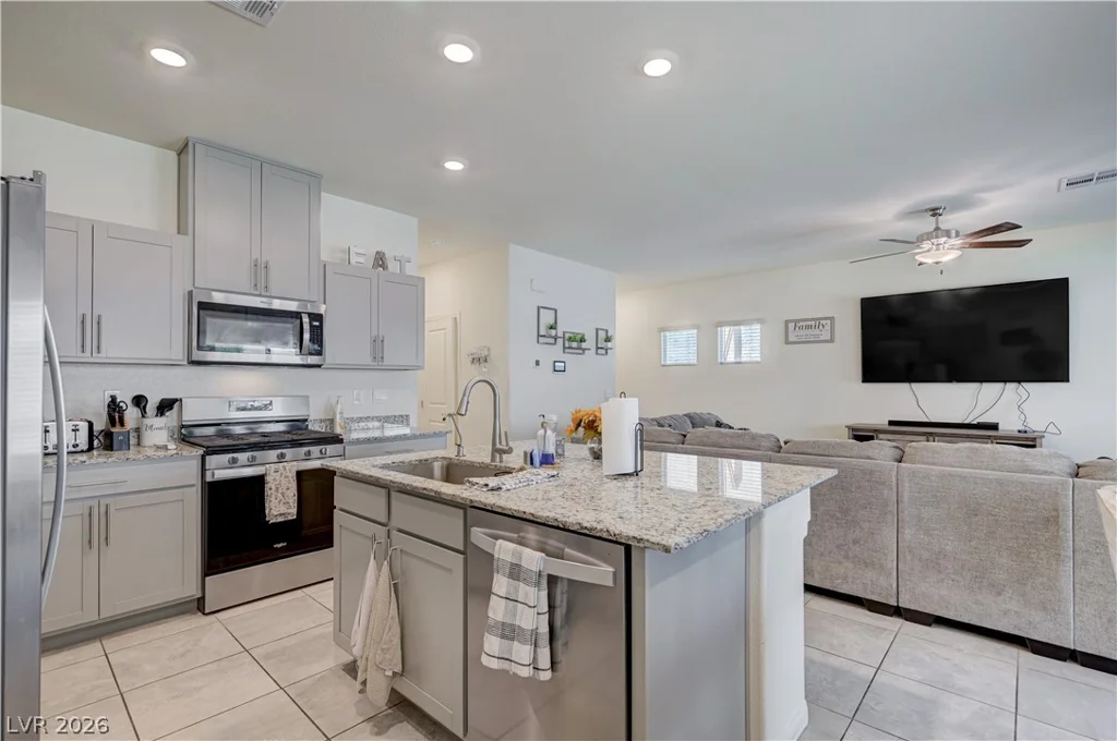 7617 Moore Creek, North Las Vegas, NV 89084