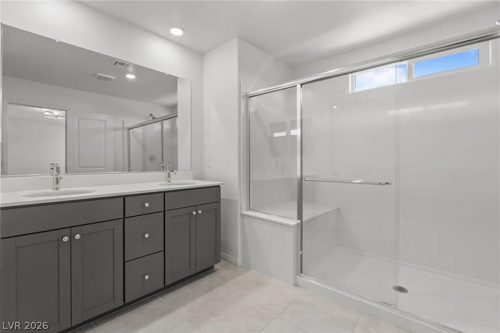 10167 Glowing Amber, Las Vegas, NV 89141