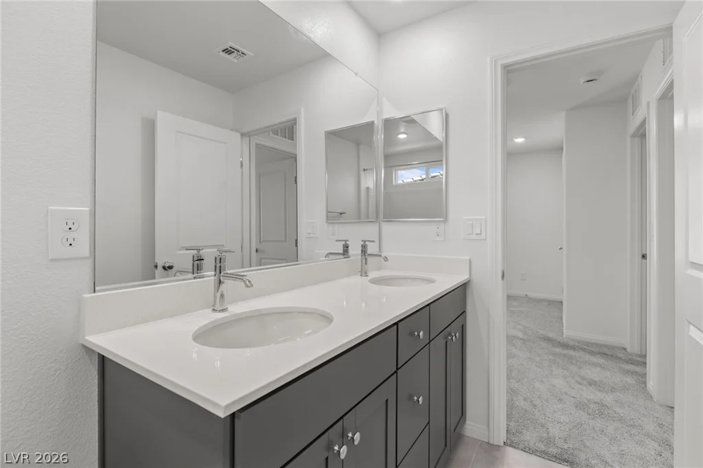 10167 Glowing Amber, Las Vegas, NV 89141