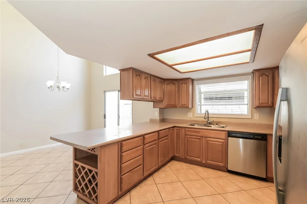 516 Laughlin, Las Vegas, NV 89110