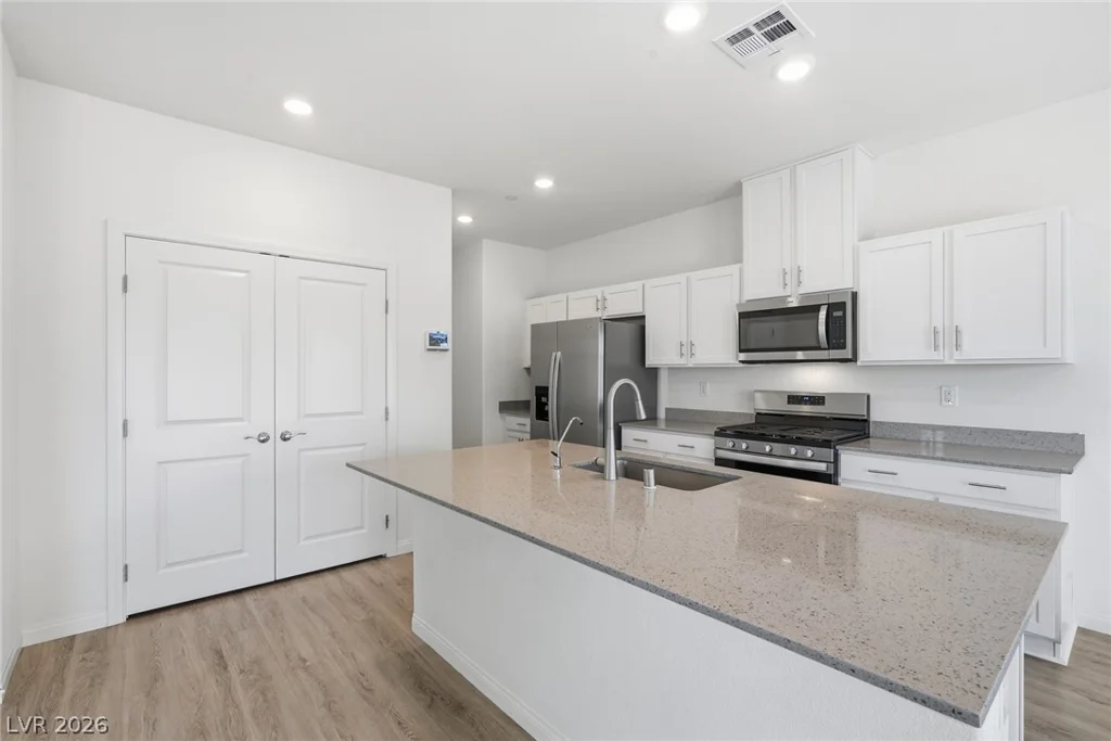 4702 Arctic Cliffs, Las Vegas, NV 89141