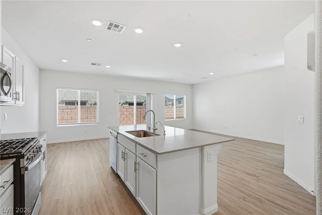 4702 Arctic Cliffs, Las Vegas, NV 89141