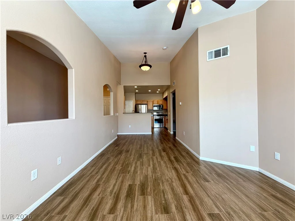 10001 Peace, Las Vegas, NV 89147