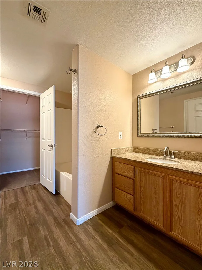 10001 Peace, Las Vegas, NV 89147