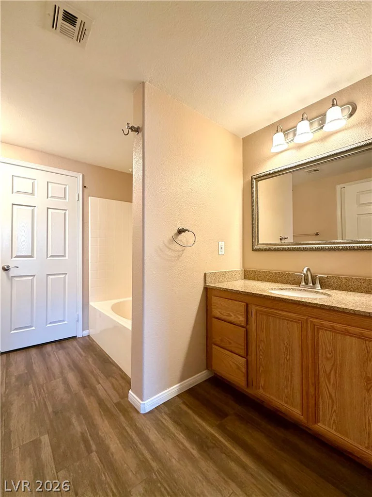 10001 Peace, Las Vegas, NV 89147