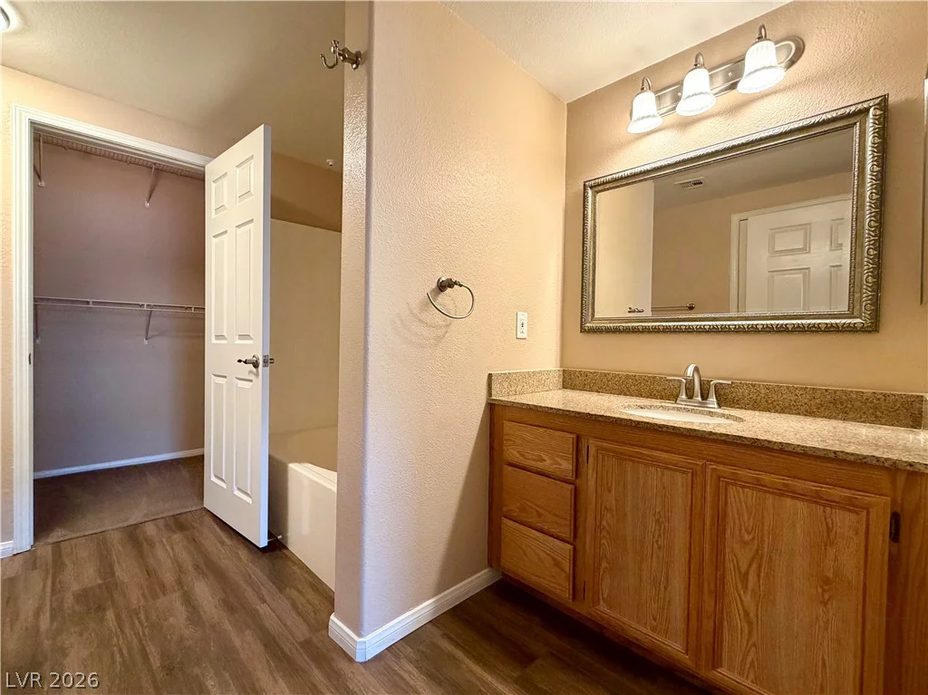10001 Peace, Las Vegas, NV 89147