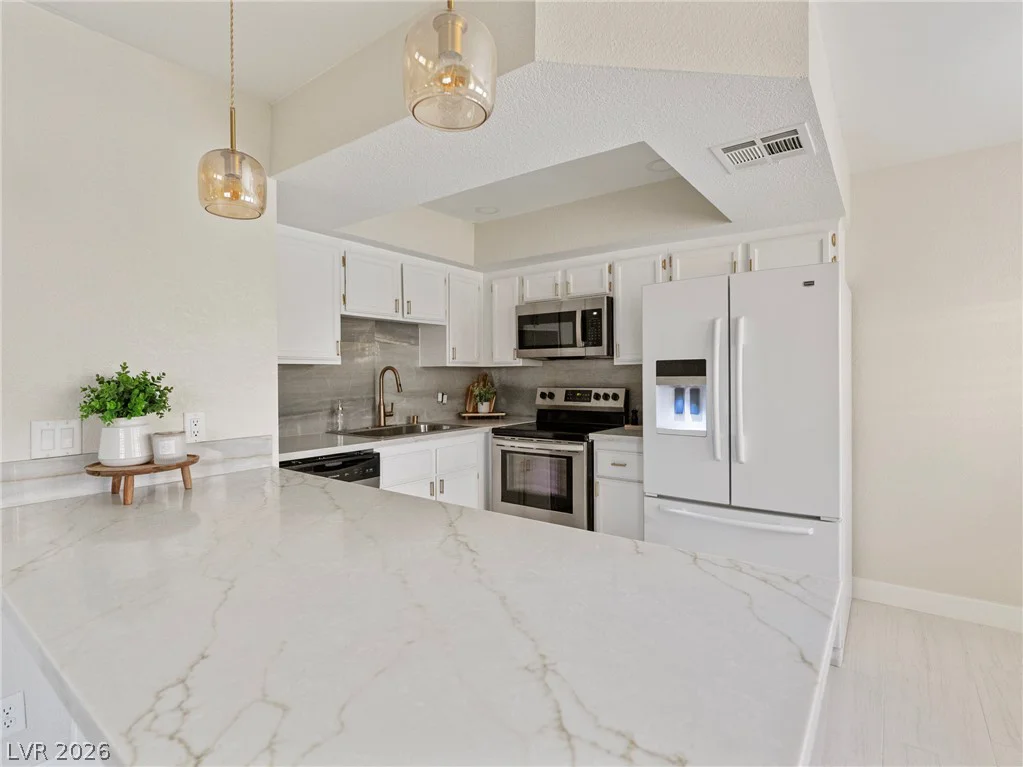1325 Pinto Rock, Las Vegas, NV 89128