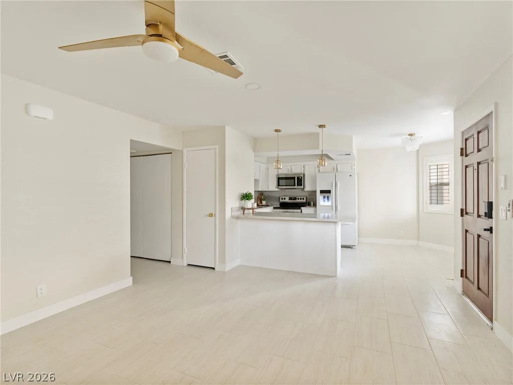 1325 Pinto Rock, Las Vegas, NV 89128