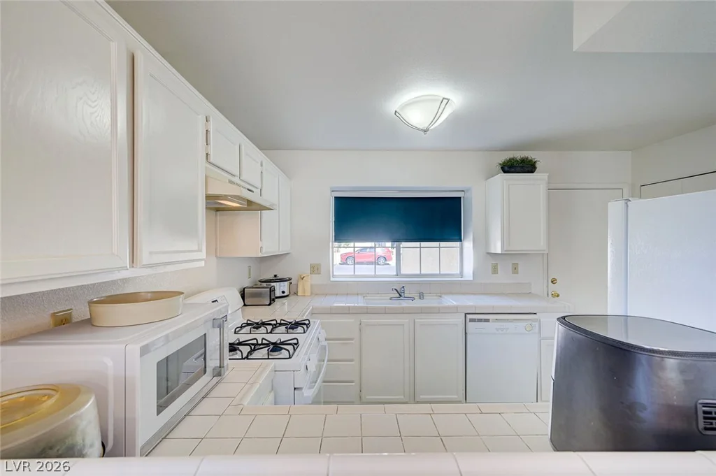2265 Seahurst, Las Vegas, NV 89142