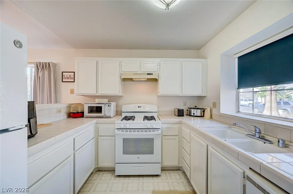 2265 Seahurst, Las Vegas, NV 89142