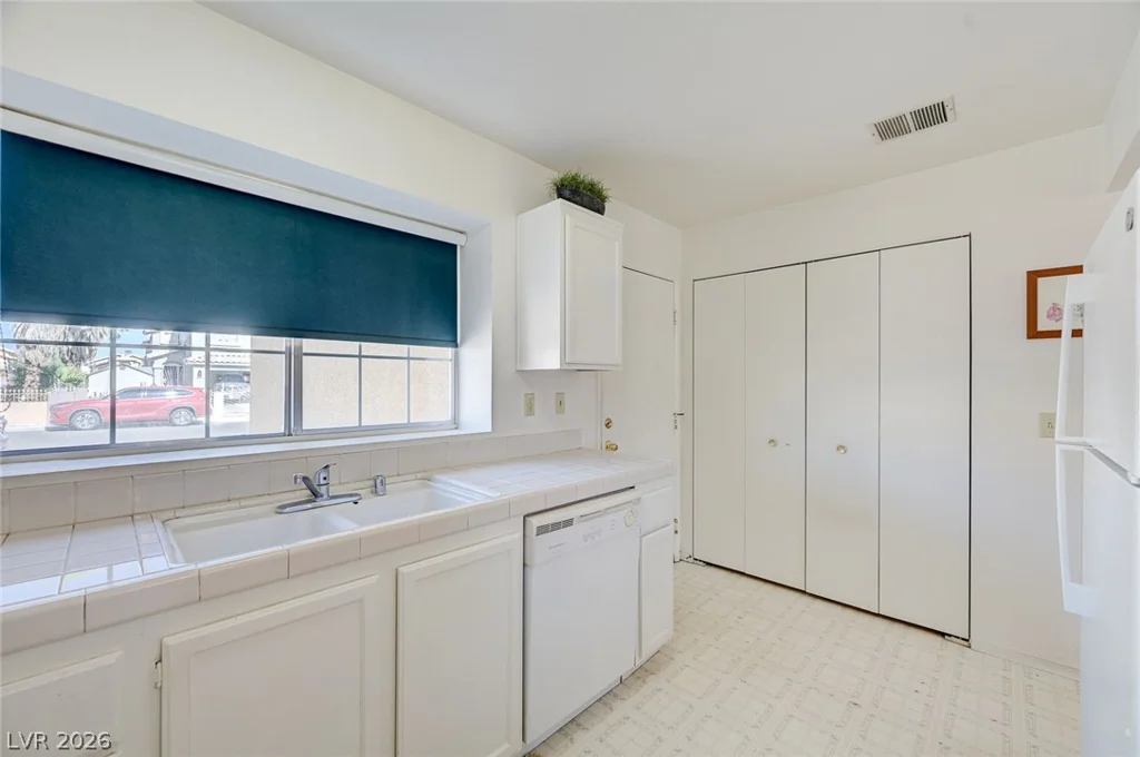 2265 Seahurst, Las Vegas, NV 89142