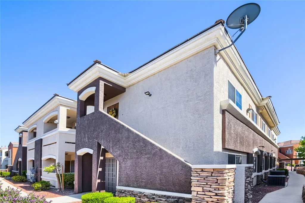 9303 Gilcrease, Las Vegas, NV 89149