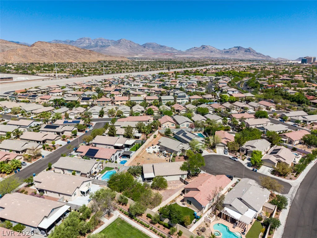 10925 Fog Hollow, Las Vegas, NV 89135