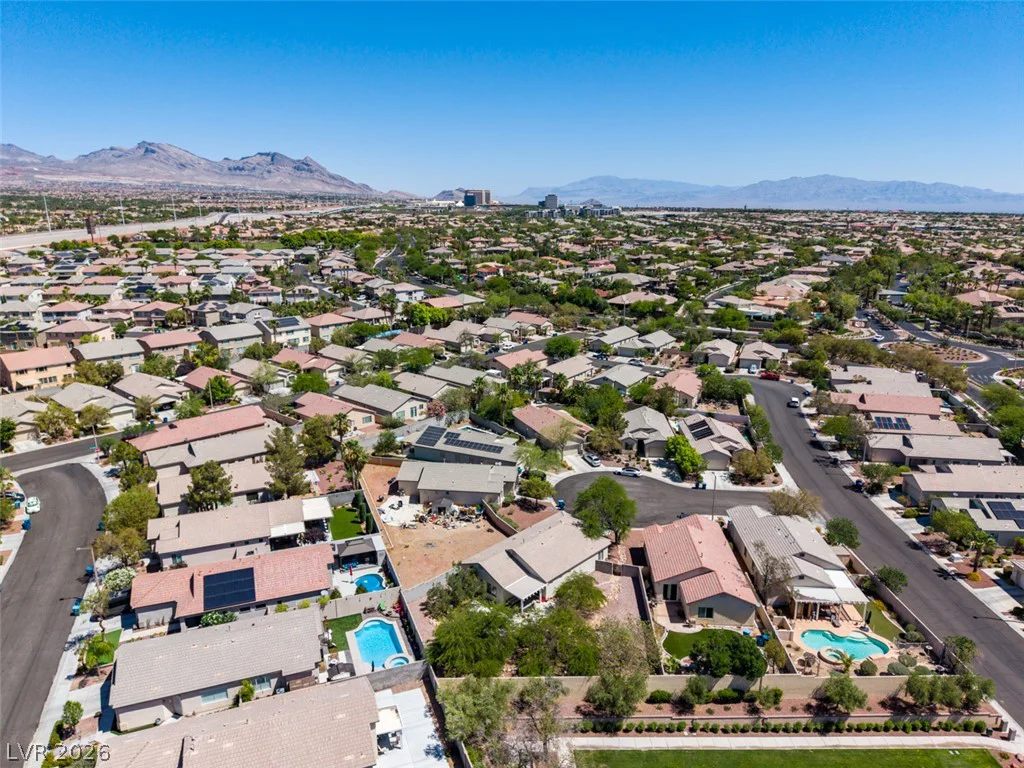 10925 Fog Hollow, Las Vegas, NV 89135
