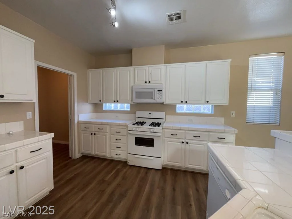 1725 Buttermilk, Henderson, NV 89074