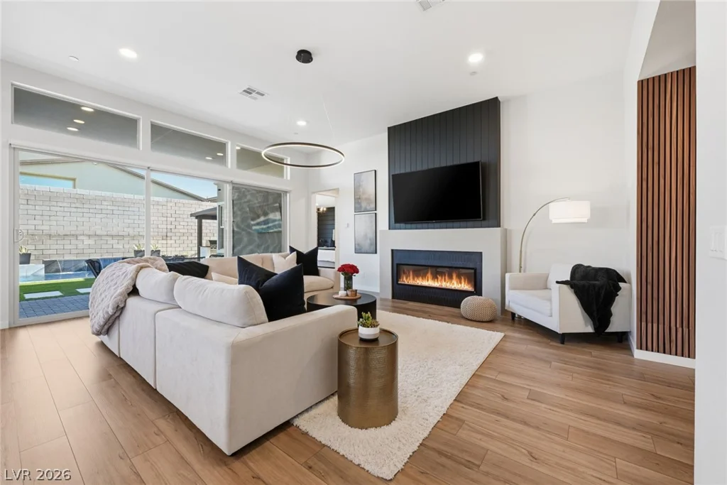 10253 Barnett Hill, Las Vegas, NV 89166
