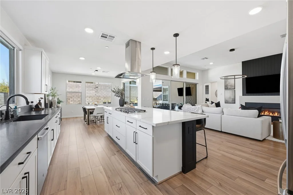 10253 Barnett Hill, Las Vegas, NV 89166