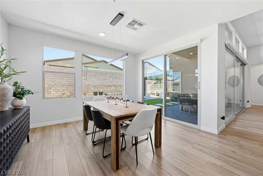 10253 Barnett Hill, Las Vegas, NV 89166
