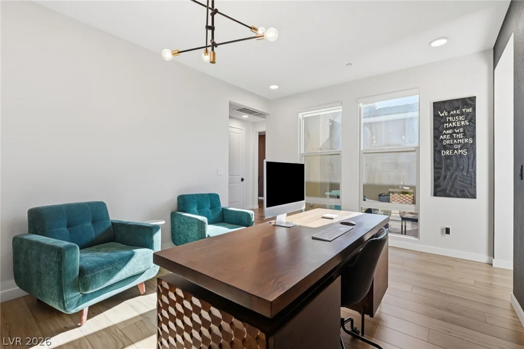 10253 Barnett Hill, Las Vegas, NV 89166