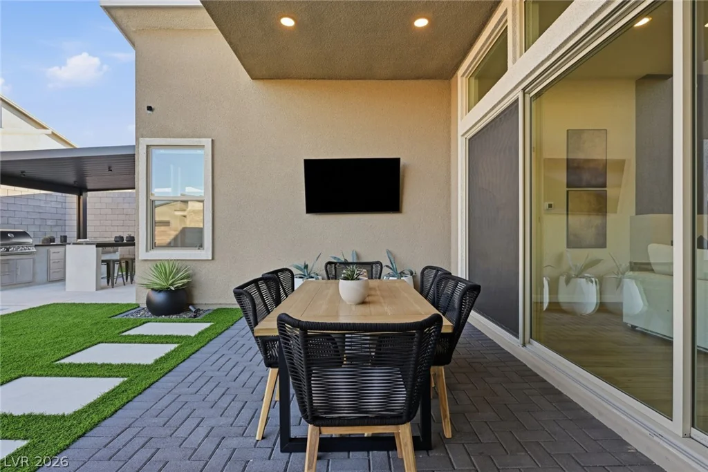10253 Barnett Hill, Las Vegas, NV 89166