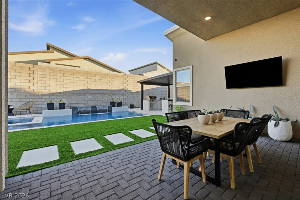 10253 Barnett Hill, Las Vegas, NV 89166