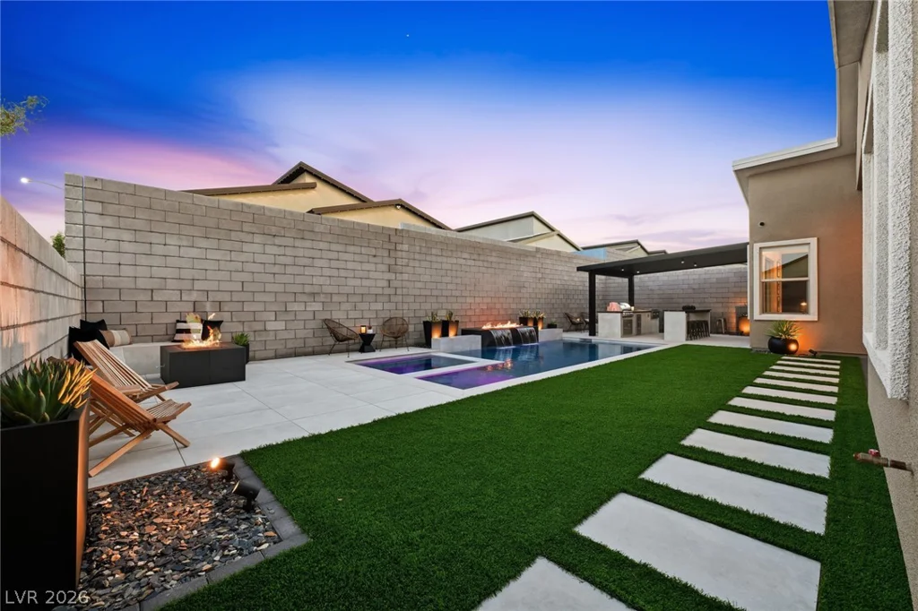 10253 Barnett Hill, Las Vegas, NV 89166