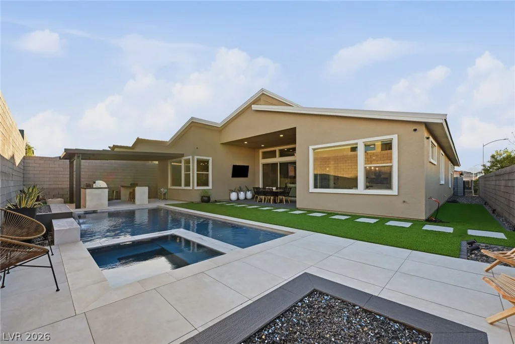 10253 Barnett Hill, Las Vegas, NV 89166