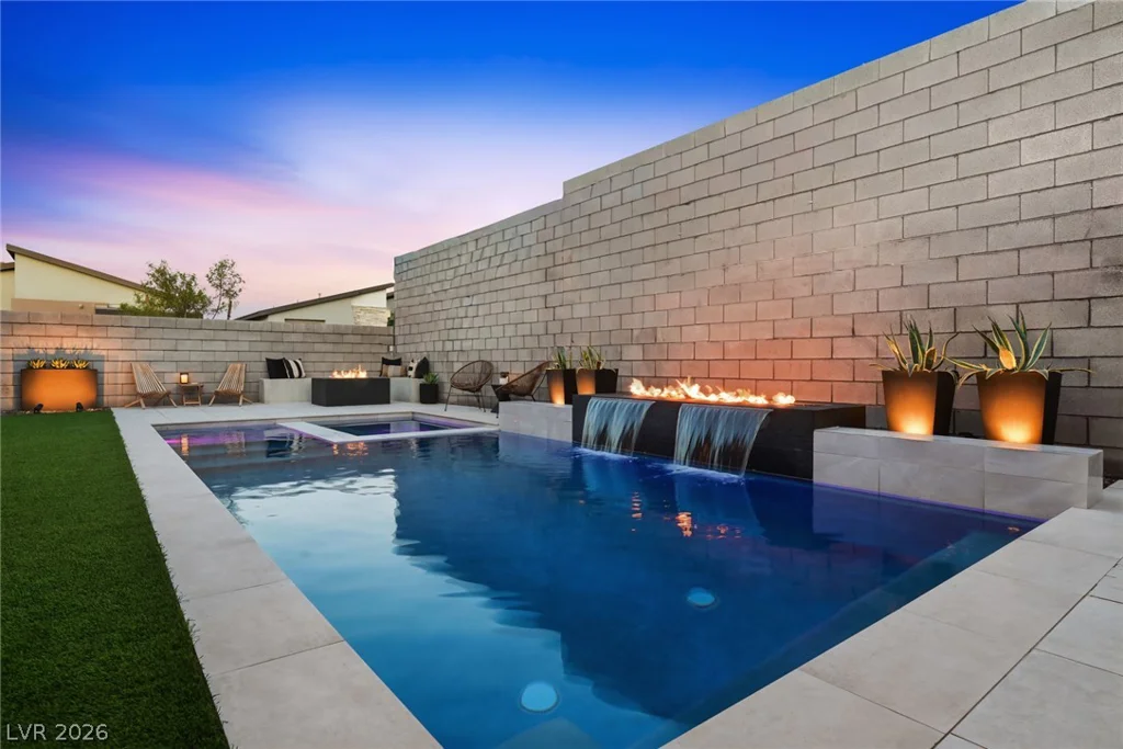 10253 Barnett Hill, Las Vegas, NV 89166