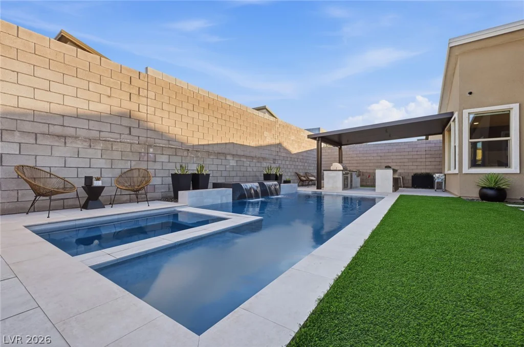 10253 Barnett Hill, Las Vegas, NV 89166