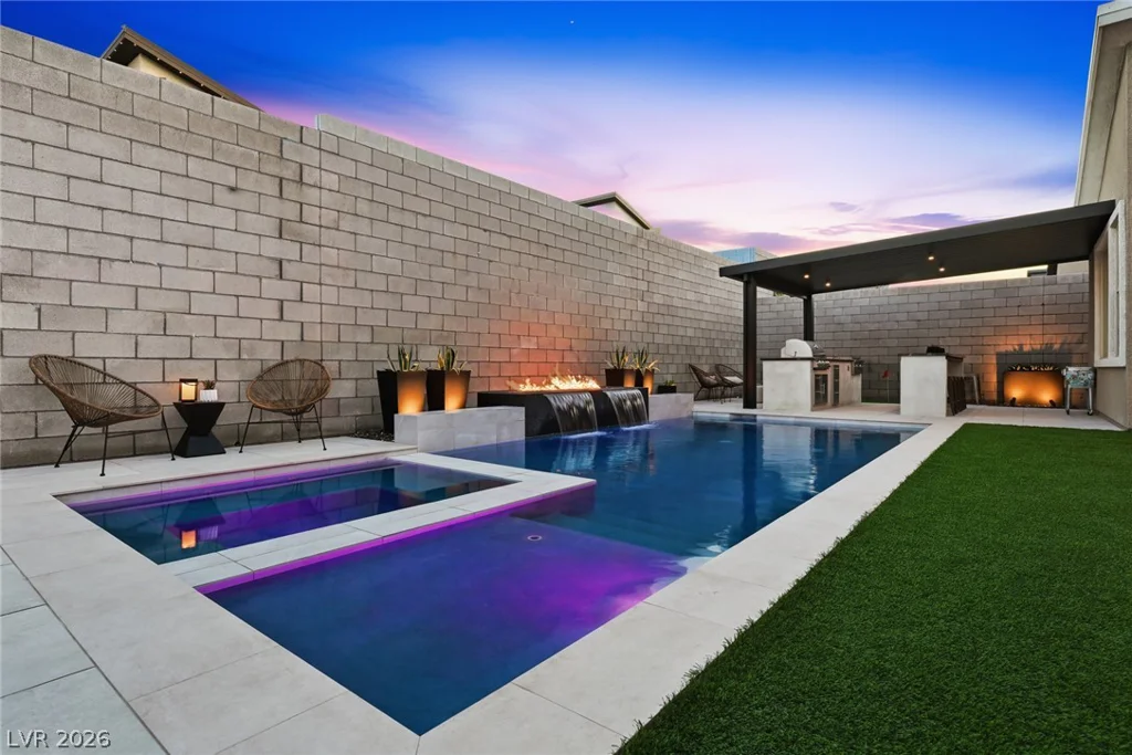 10253 Barnett Hill, Las Vegas, NV 89166
