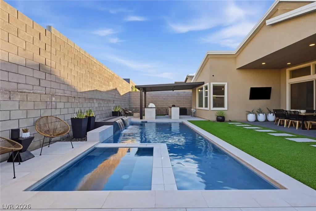 10253 Barnett Hill, Las Vegas, NV 89166