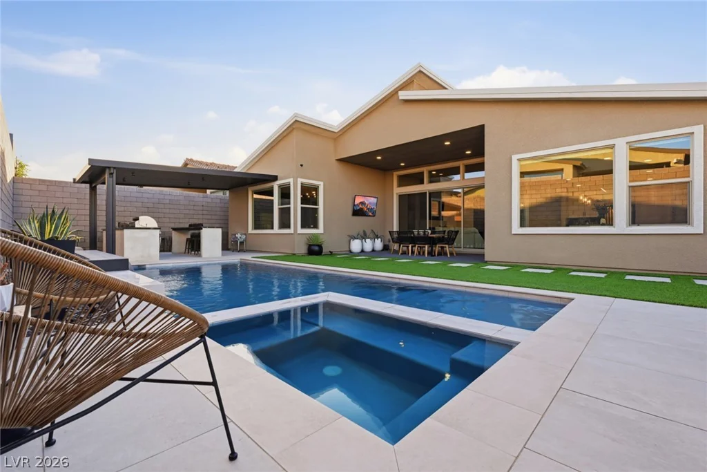 10253 Barnett Hill, Las Vegas, NV 89166