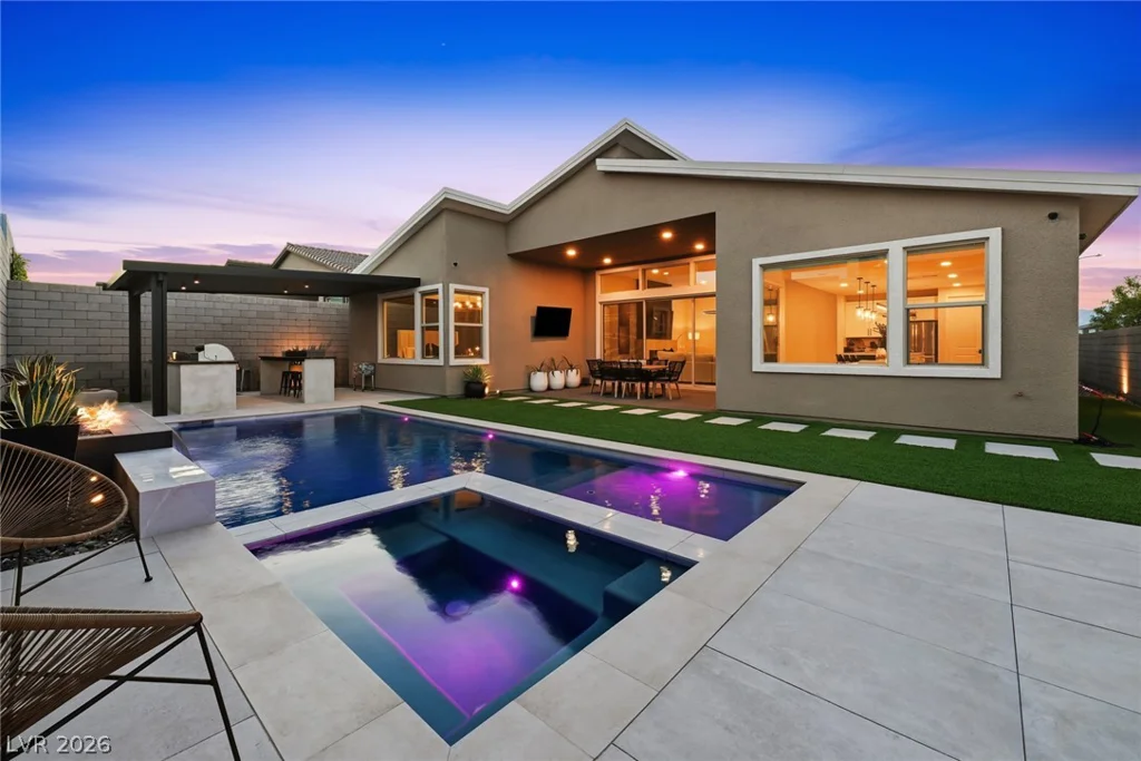 10253 Barnett Hill, Las Vegas, NV 89166