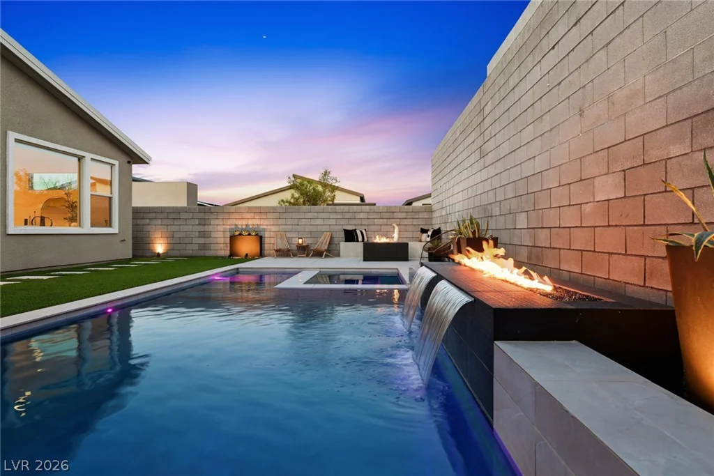 10253 Barnett Hill, Las Vegas, NV 89166