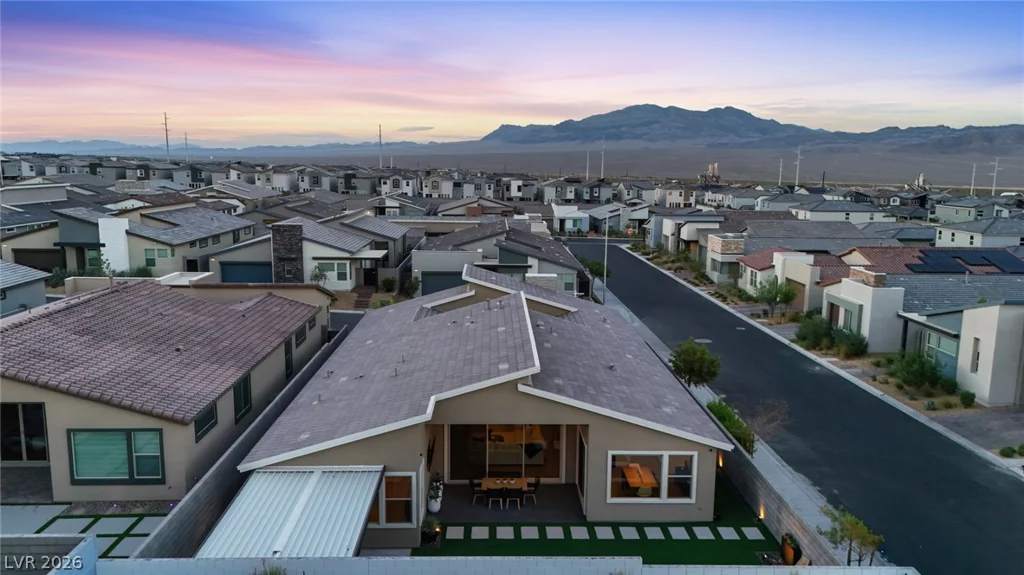 10253 Barnett Hill, Las Vegas, NV 89166